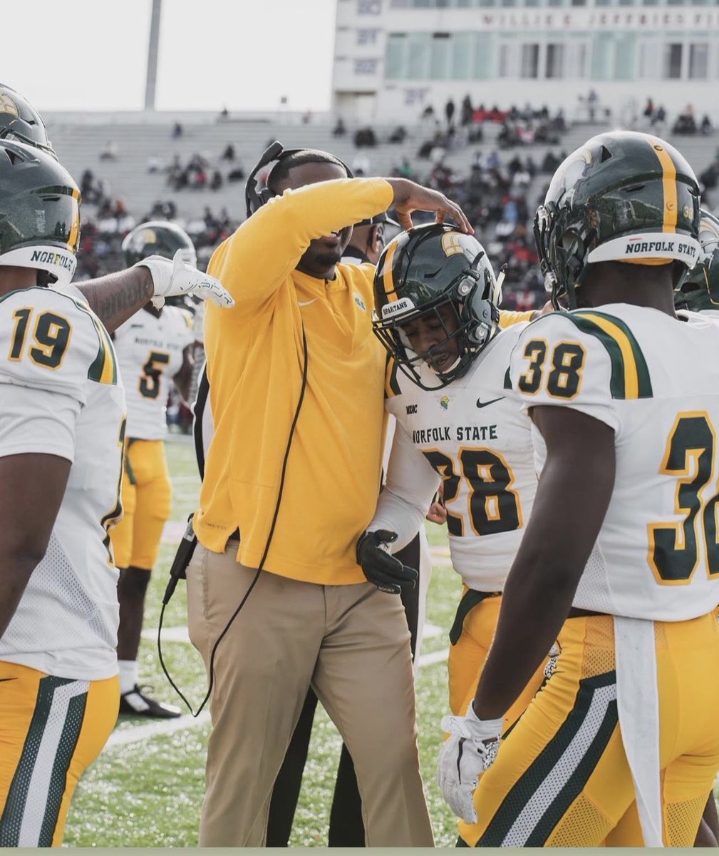 Coach Dwayne Taylor Jr tweet media
