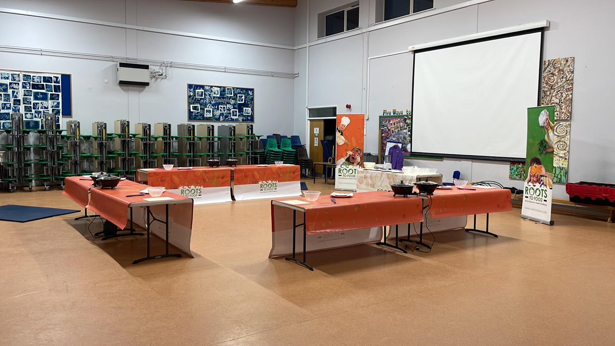 Metheringham Primary (@metheringhamp) on Twitter photo LKS2 are working with the incredible <a href="/rootstofood/">Darren Tinkler</a> today. The children are truly inspired and the smell around school is soooo yummy! LKS2 are working with the incredible <a href="/rootstofood/">Darren Tinkler</a> today. The children are truly inspired and the smell around school is soooo yummy!
