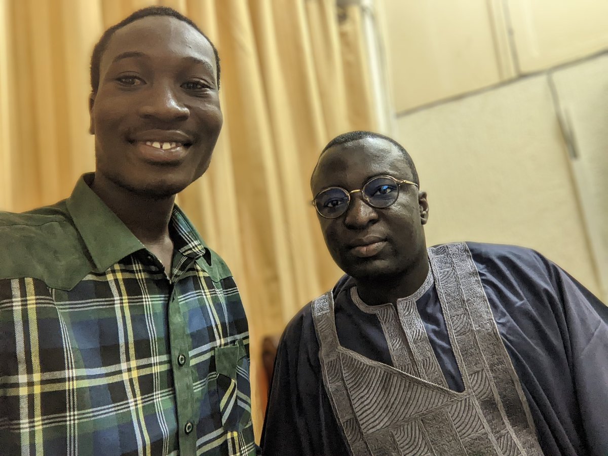 bede_lawson's tweet photo. Beau moment d'échange avec l'aîné @affonazifou ce matin. Nous avons discuté de nos passions communes, la #compublique et la #ComTerr.
Merci pour la disponibilité et les conseils grand frère 😊
#TgTwittos #Togo https://t.co/mWlItsGRJm