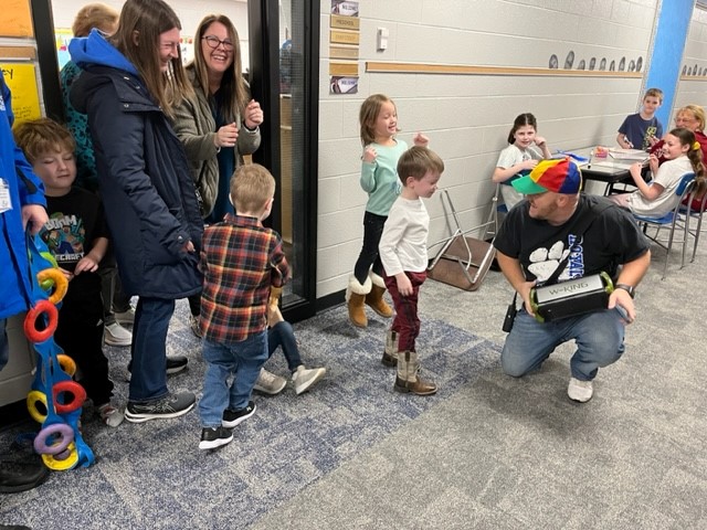Everybody LOVES dance party Fridays with Mr. Redick but preschool gets really excited! #EHES #EHRoyalPride #dancepartyfridays