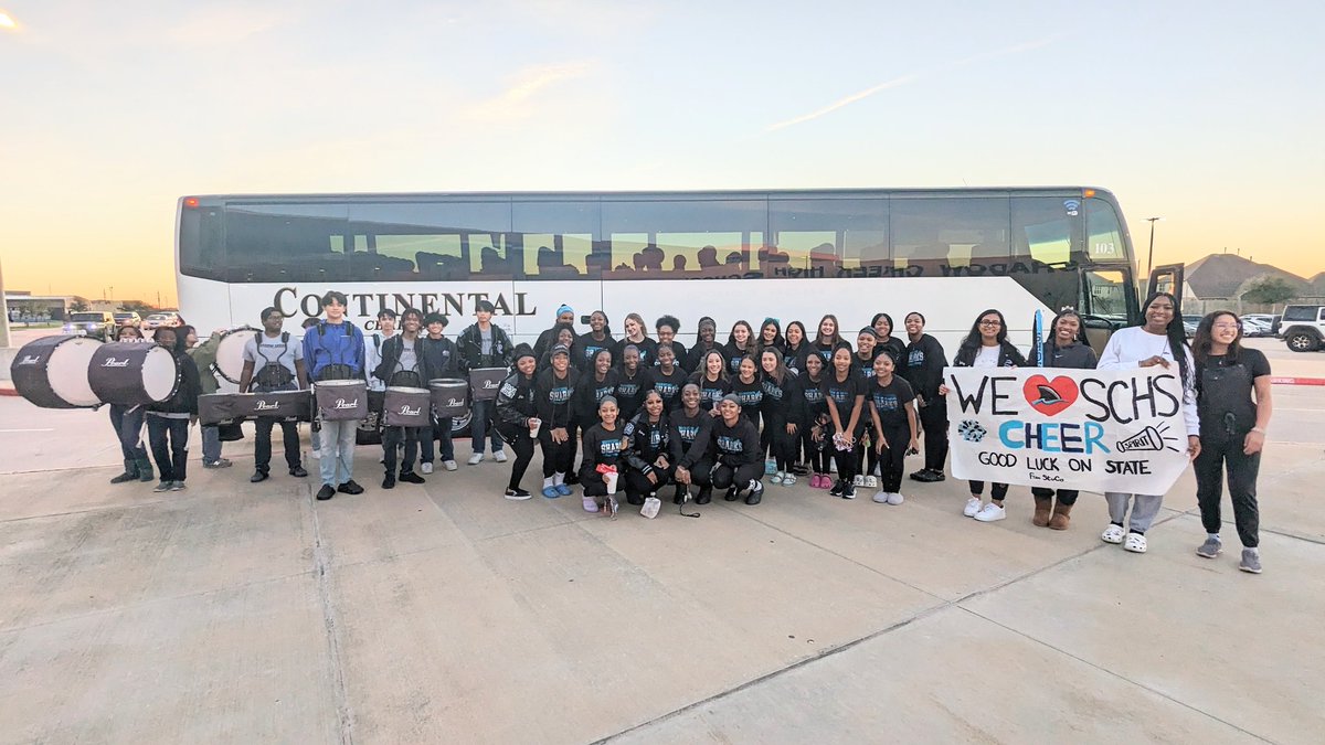 ShadowCreekHS's tweet photo. Fins Up Creek!! We ❤️ @schssharkscheer !! Thanks for always providing us with sharktacular school spirit and support!! Let's Go Sharks!; https://t.co/TUr0LzaQnX