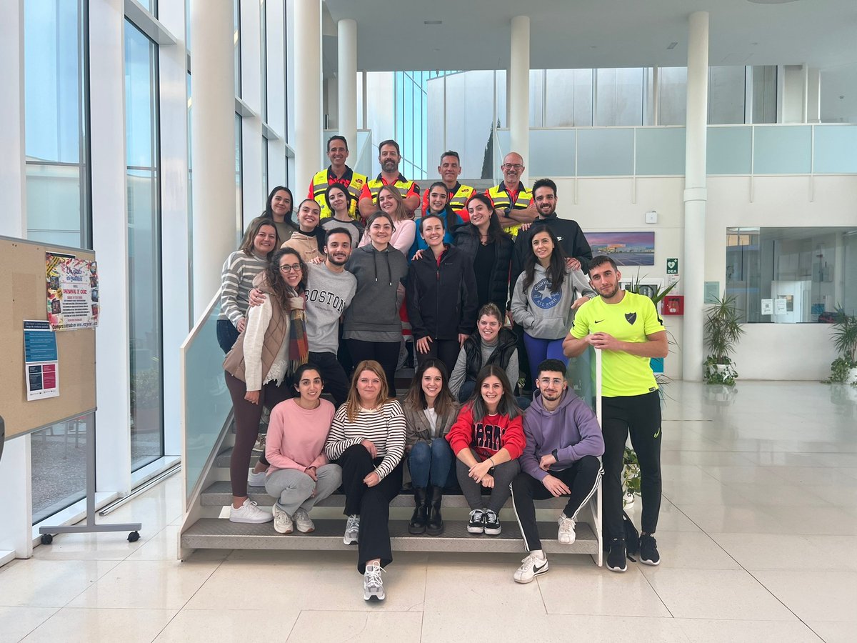 EnfCriticosUMA's tweet photo. Todos nuestros estudiantes del Máster han superado las exigentes pruebas del curso oficial de PHTLS!!! Enhorabuena a todos por vuestro talento y compromiso https://t.co/jJr35C2yBY