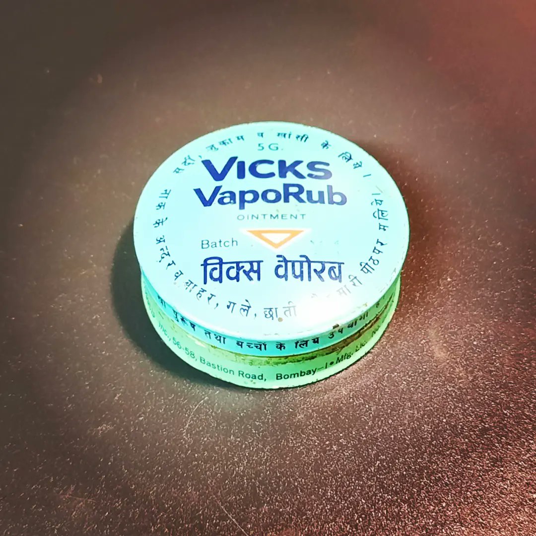Vintage vaporub tin. Bombay india. 
#oldtins #vintagetins #tincollector 
ebay.co.uk/itm/3254964941…