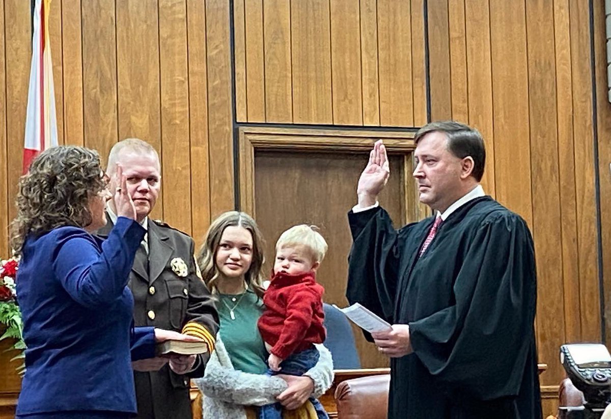 JudgeMobley's tweet photo. Congratulations to District Attorney Summer Summerford and Sheriff Jeff Shaver. I was honored to be a part of the ceremonies today. https://t.co/mivn6sUqdV