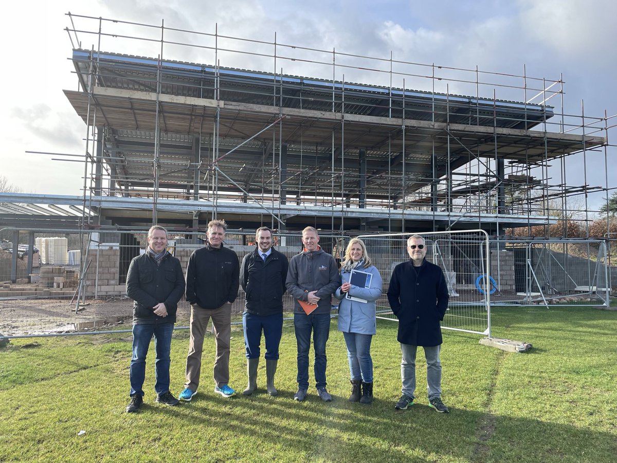 BudleighCC's tweet photo. Great to have the backing of our local MP @simonjamesjupp . He’s 💯 behind our vision for cricket in Budleigh for the next 100 years! 🏏🏏🦦🦦

#uptheotters #girlscricket #disabilitycricket #AllStars #Dynamos #DevonCricket https://t.co/RhZXAAOMbN