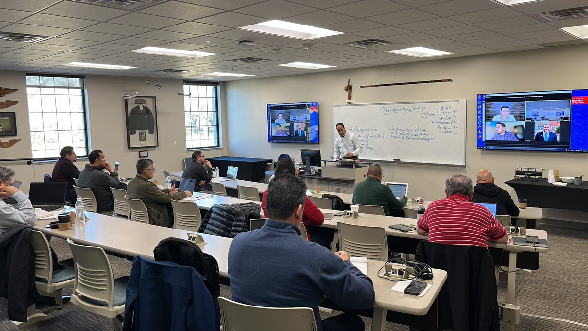 PastorFelixC's tweet photo. La pregunta NO es: ¿debo hacer mi DMin en @SWBTS? 

La pregunta sería: ¿cómo NO hacer mi DMin en #SWBTS?

¡Facultad de primera! 

¡Extraordinarios Cohorts esta semana con los Doctores Mark McClellan, Daniel Sánchez, @EdgarRAponte y @manorjuan! 

#SomosSouthwestern https://t.co/JvlaR97sIq