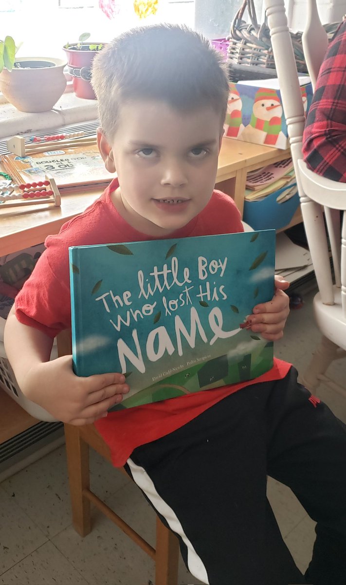 amisen114's tweet photo. Our ami du jour shared a book about a little boy who lost his name and all the friends he meets while searching for it. Our friend's favourite page has a robot 🤖 #classleader #Kindergarten2023 https://t.co/ZYhxTe7rGl