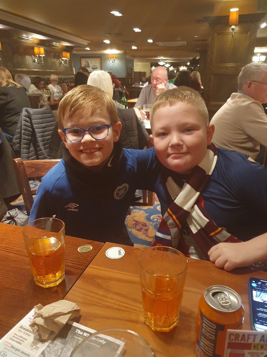 Potasaurus's tweet image. Logan and Aaron - pre match drinks #jamtarts