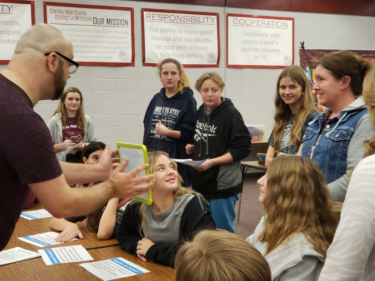 rryanhartley's tweet photo. This year's 8th grade @WCSWarhawks loved their introduction to the electives offered at @WestoshaCHS! Such a joy to see students getting excited for new opportunities during their high school experience as they prepare for this transition! #wcsflight #flight2future https://t.co/WuZhwyaXM5