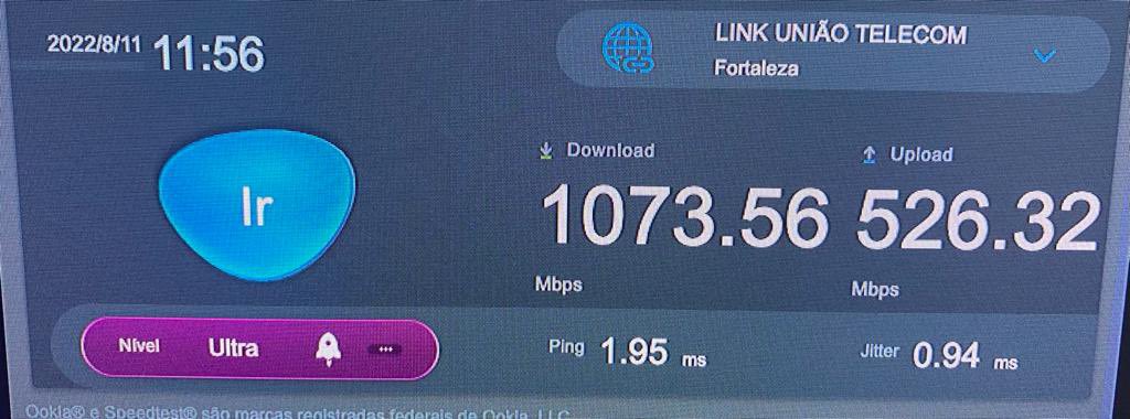 leivio's tweet photo. @mauriciojr Eu uso ASUS AX88U melhor compra de 2022!!!! Uso com dois links de 500Mbps! Essa foto foi o primeiro teste com dual. https://t.co/SrQccyyU6d