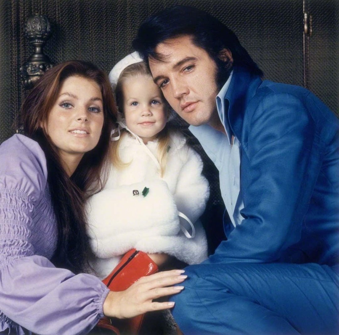 EduiTijerina's tweet photo. The #Presleys: #Elvis, #Priscilla y #LisaMarie... https://t.co/sCVsOqGWLH