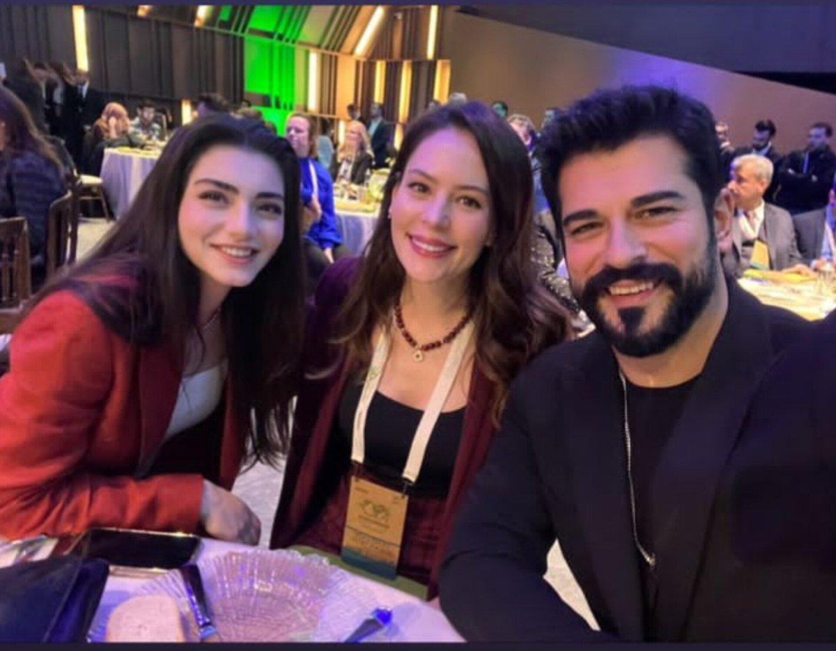 SyedHus34028240's tweet photo. King and Queen's 🌼🔥 #BurakÖzçivit #ozegtorer #yıldızcağrıatiksoy #BalaHatun #malhunsultan #Usmanbey #KurulusOsman #KurulusOsman https://t.co/PjicWErAJz