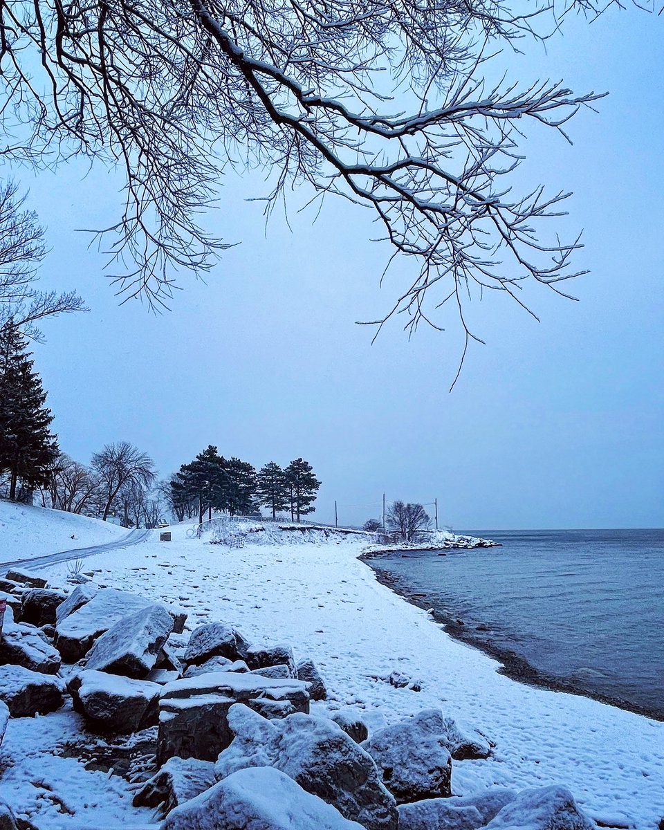 ONPlace4All's tweet photo. Snow on the lakeshore path this morning around the West Island, Ontario Place ❄️ https://t.co/rVLlpSVTUE