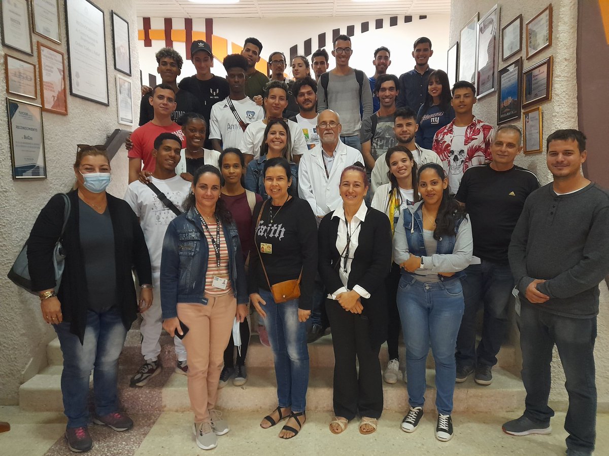 Se reciben hoy en <a href="/BIOCENCU/">BIOCEN</a> a los estudiantes de 2do año de BioInformática de la <a href="/universidad_uci/">Universidad de las Ciencias Informáticas</a>.  Fue un gran intercambio sobre la misión del centro y el perfil del egresado para futuros proyectos.