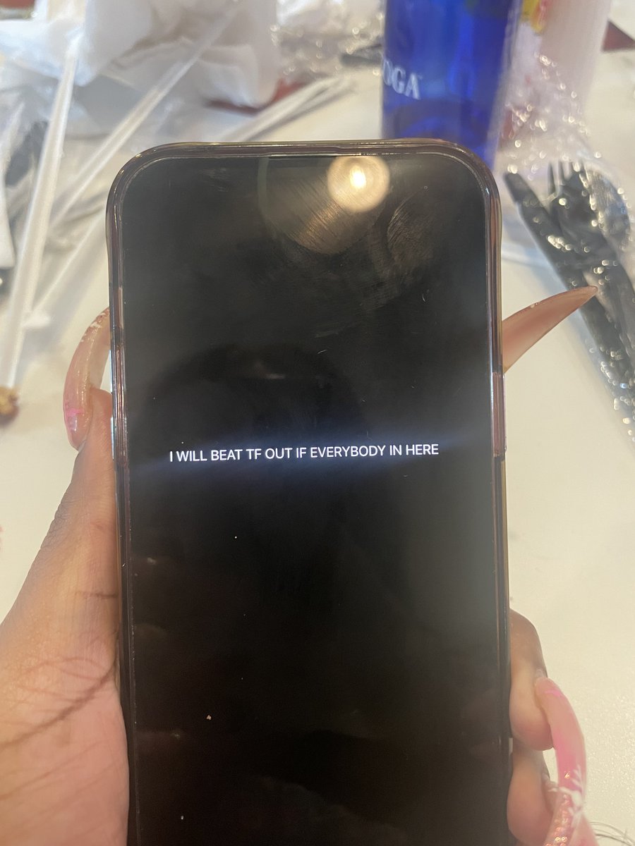 Atlanta so ghetto we at brunch and somebody just air dropped everybody this 😭😭😭😭😭😭