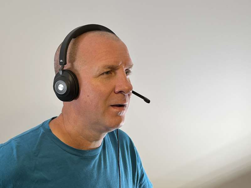 Le casque Bluetooth Essential HS-2000BT de <a href="/cyberacoustics/">Cyber Acoustics</a> pourrait rehausser vos appels vidéo

bit.ly/3ZC1seQ