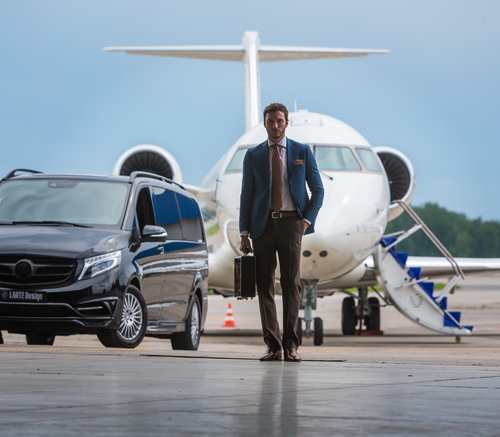 EnricoBiagiotti's tweet image. Yo @bwwebber, does the fact that @alvinDelloro already did the #WeekThatWas mean that he is leaving the building with @JimRome to drive him to the airport? Just how many of the #XR4TI will be left in the room for your historic hour to end the week?