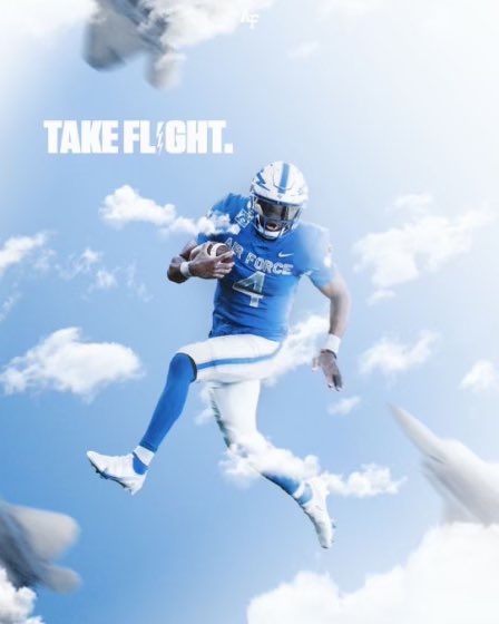 After a great talk with <a href="/CoachLamAF/">Ken Lamendola</a> I am extremely blessed and honored to have earned an offer from Air Force
<a href="/CoachWCompton/">CoachComp</a> <a href="/Coach_MMullins/">Coach_Mullins M.Ed.</a> <a href="/AF_FBRecruiting/">Air Force Football Recruiting</a>