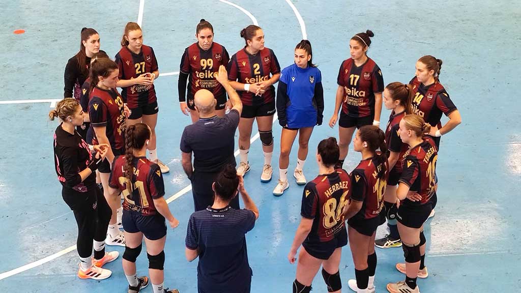 Ebresports1's tweet photo. 🤾♀️ L'Handbol Amposta vol puntuar a Gavà davant un dels seus rivals directes
▶ LA NOTÍCIA: https://t.co/YEBWSoZpPq
@adamtomas, @ajamposta, @CatHandbol, @esportcat, @HandbolAmposta, @irccid, @MarcFornos, @RamonBelSerrat, @Clubhandbolgava @rfme_oficial, @XimoRambla #Ampos ... https://t.co/WmZc538n8C
