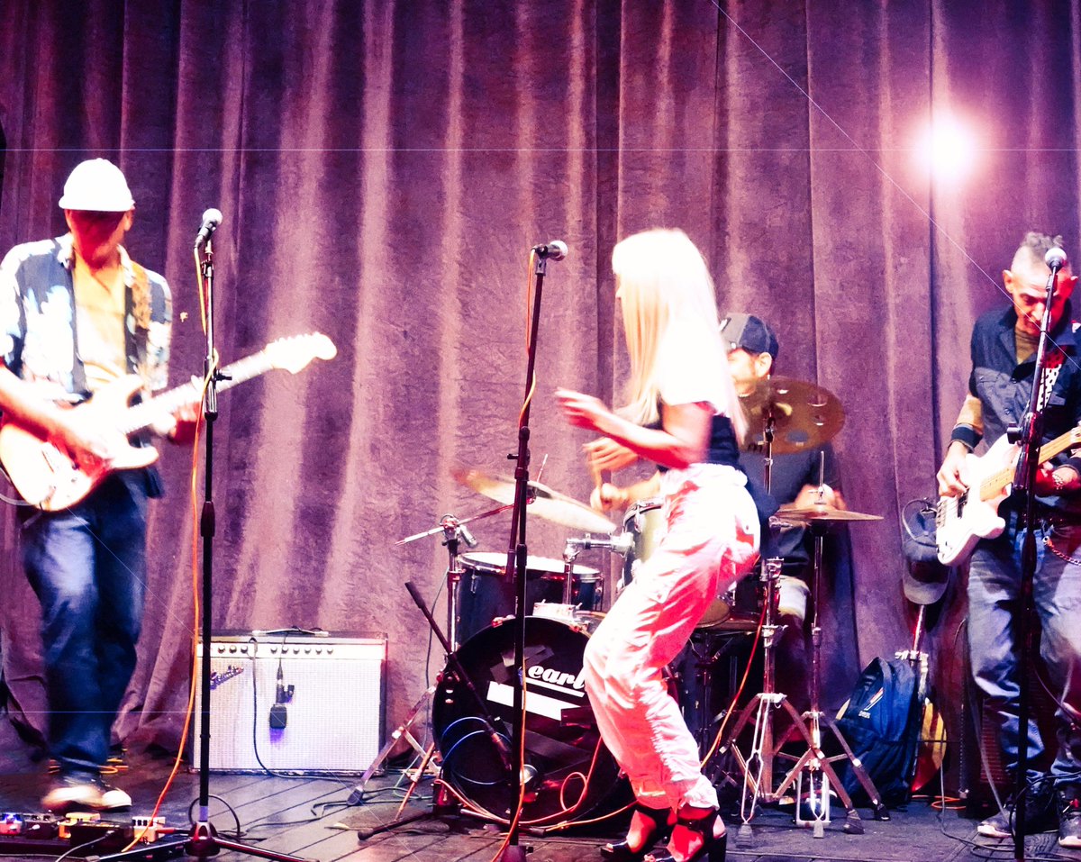 KimCameronMusic's tweet photo. Last night's jam...!  Too fun with the Birdman!🎶

#livemusic #onstage #kimcameron #live #performer #miamibeach #sandbox #singing #singer #songwriter #justanothernight #stage #musicmaker #director #singersongwriter https://t.co/hwCr2tbLnG