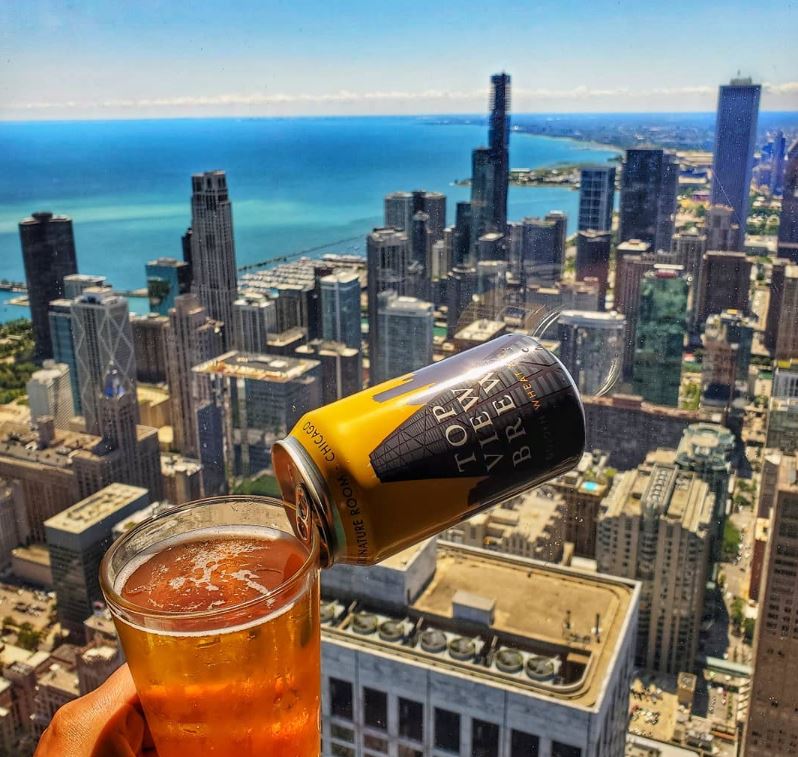 Elevate your Friday with friends at The Signature Lounge® at the 96th. From top-shelf spirits to tantalizing dining specialties, you will be amazed with the favorable offerings. See you there!

signatureroom.com/lounge/

📷: @trichicagobeer

#SignatureLounge #SignatureRoom #Views