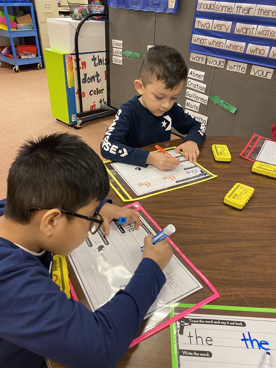 MrsMartinezESL's tweet photo. More trick word practice! ESL is always fun when we can show off what we can do! @FlemRarSchools @RobertHunterES https://t.co/NhplnGrgKI
