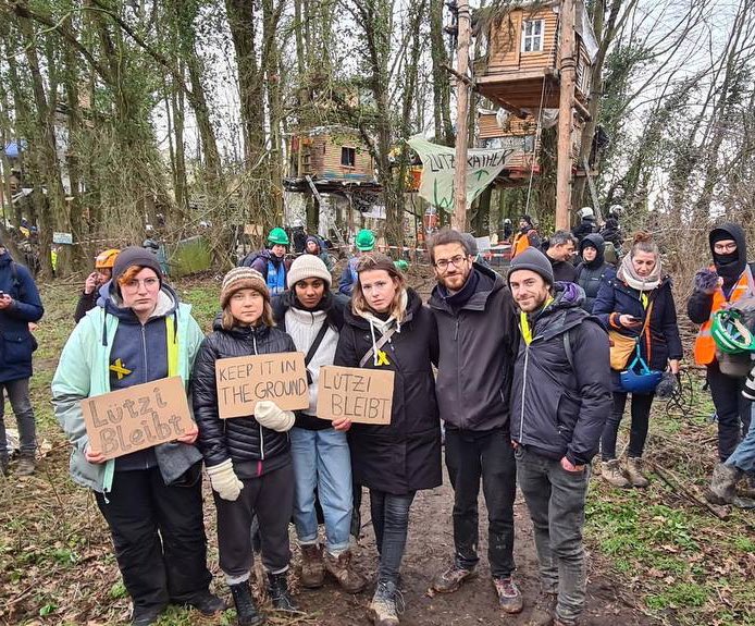 Climate strike week 230. We are currently in Lützerath, a German village threatened to be demolished for an expansion of a coal mine. People have been resisting for years. Join us here at 12 or a local protest tomorrow to demand that #LützerathBleibt !#ClimateStrike