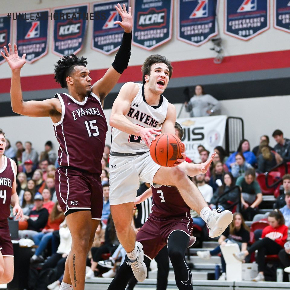 ravenathletics's tweet photo. A few shots of @RavenMBB vs Evangel #naiabasketball #unleashgreatness https://t.co/zKgvIsirf4