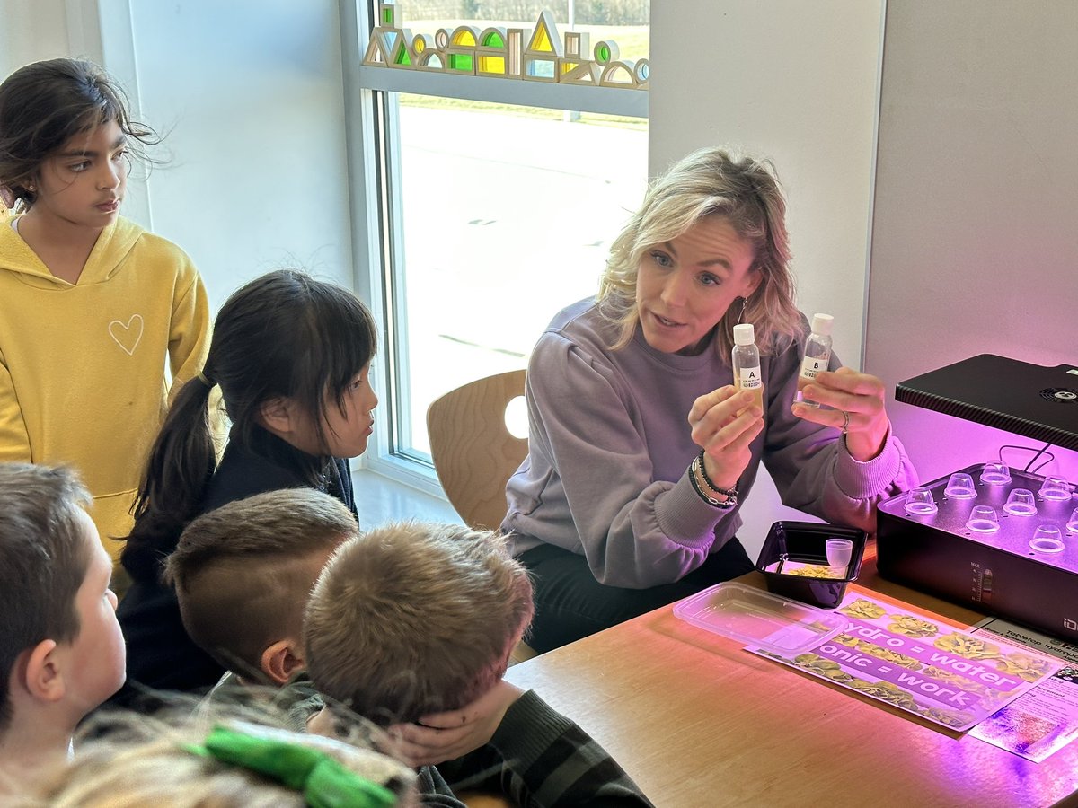 Ashley Vogel tweet media