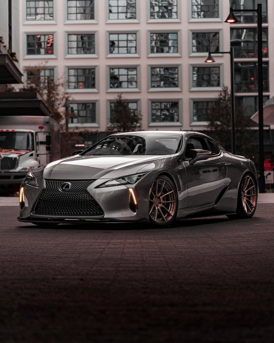 BCForgedNA's tweet photo. Lexus LC500 • HCA162S • Matte bronze center • Brushed bronze lip • black hardware • Available 18"-23" diameter • Email:sales@bcforged-na.com • @el_sabio.isf photos by @if.pho • #bcforgedna #bcforged #lexus #lc500 #lexuslc500 https://t.co/fGwzAEHHoi