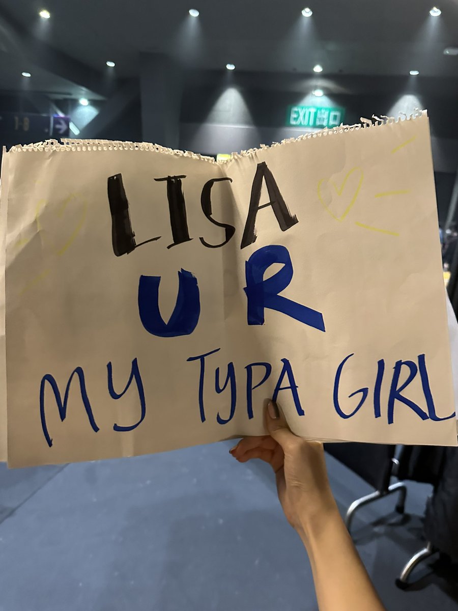 lisamygem's tweet image. best part of this year was being able to see you, in different cities but always in your element. hope you feel my love for you, the way you light up my day always 💛

SAY LALISA DAY
#26EdelweissForLISA 
#TheGreatestLalisaDay
#락스타_팝스타_라리사_생일날