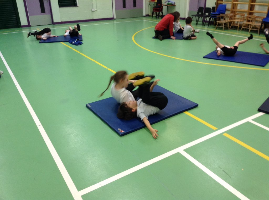 springwoodyear1's tweet image. More PE pictures - look at our shapes ! #swhpe