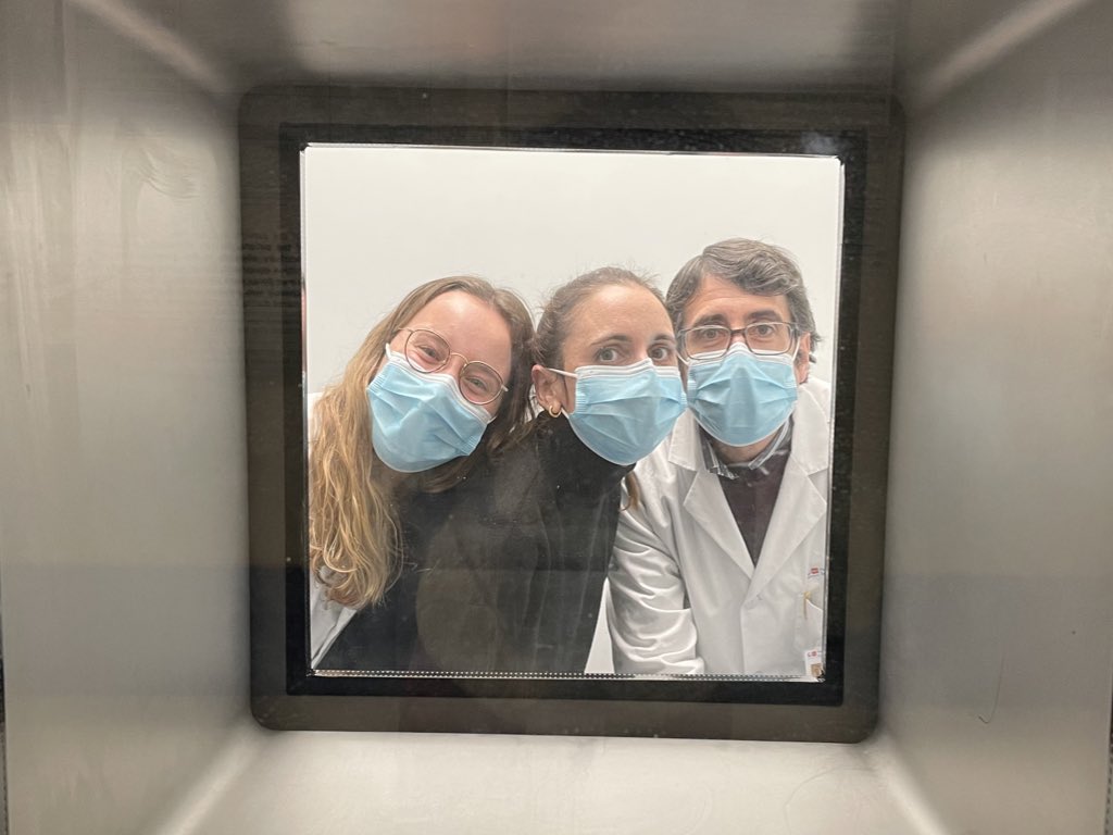 Hoy despedimos a nuestra súper R2 <a href="/saritapr7/">Sara</a> de su rotación por Onco-Hematología 🦀Los adjuntos de citos no podemos estar más orgullosos 🥲 de todo lo que ha aprendido 📚😌 y, aunque la echaremos muchísimo de menos, ya estamos deseando tener nuevo resi al que formar 🙌