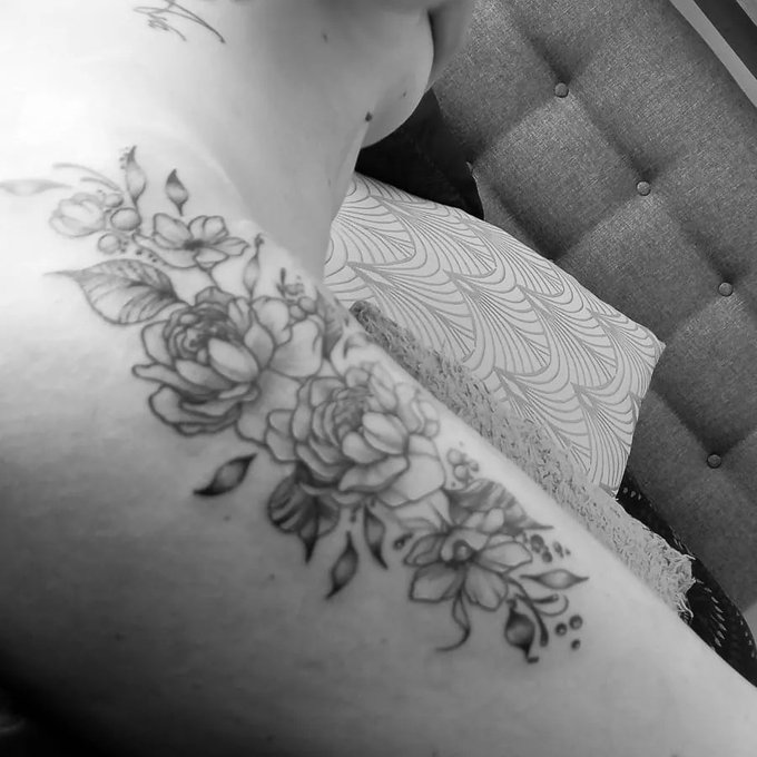 It's always a good day for a new tattoo &hearts;️ https://t.co/ZHTTRsZUYM<a href="/tag/camgirl"class="tags"><span>#camgirl</span></a><a href="/tag/adultwork"class="tags"><span>#adultwork</span></a><a href="/tag/onlyfansgirl"class="tags"><span>#onlyfansgirl</span></a>
