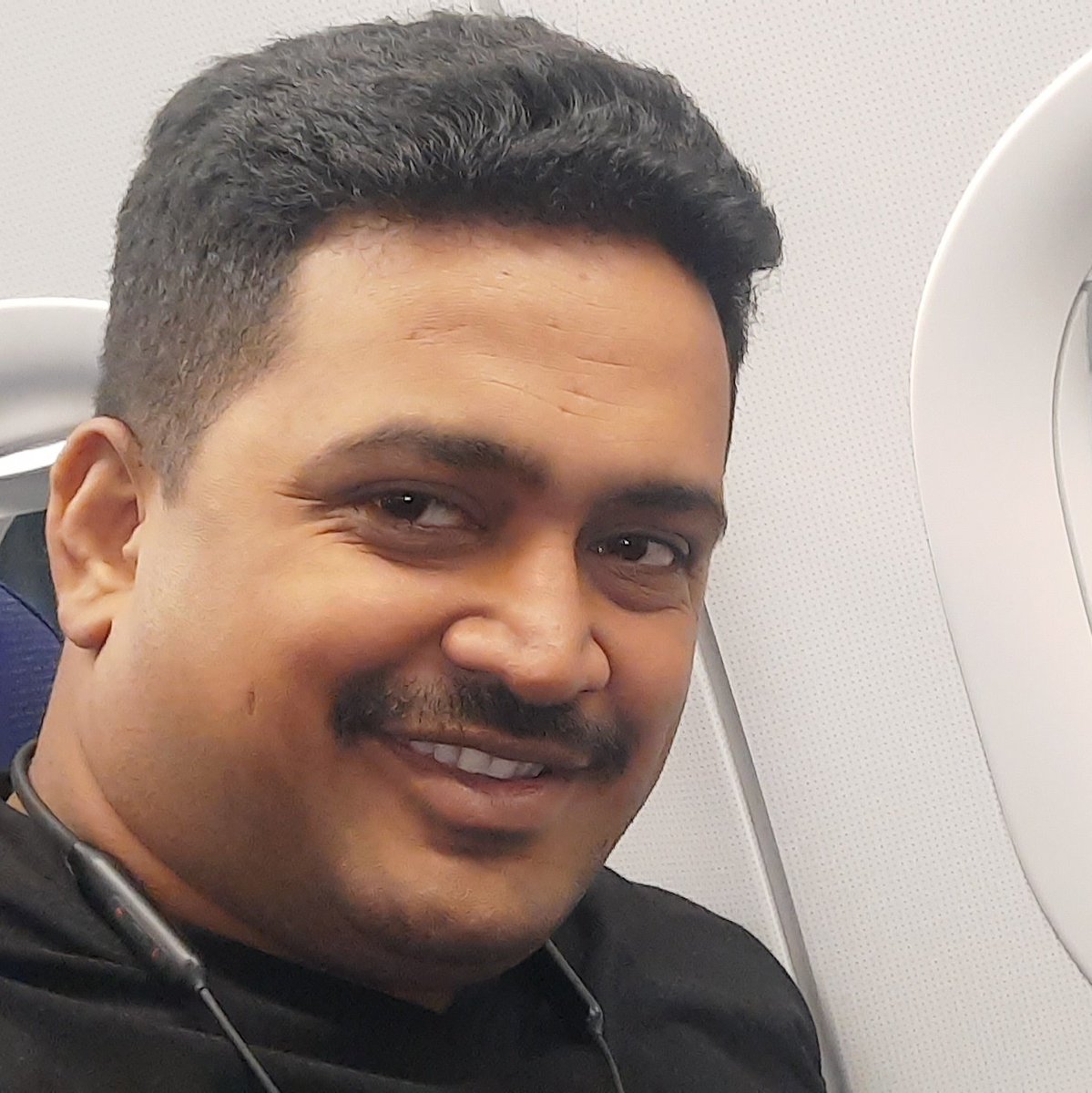 ManojKu61606647's tweet photo. #NewProfilePic https://t.co/RhWU1ZGaVp