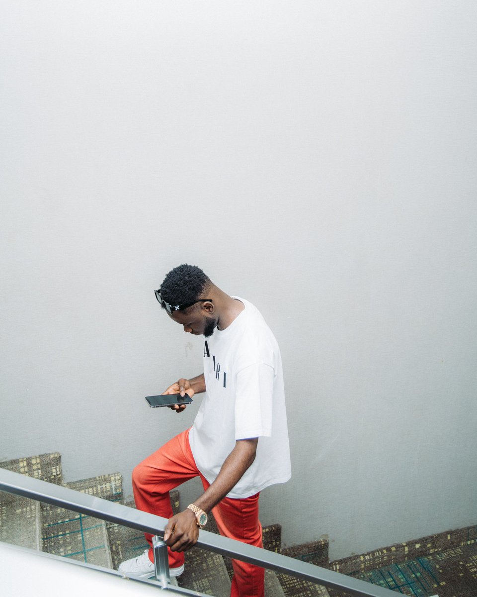 biola_visuals's tweet image. camera in my hands,magic to your eye 😮‍💨

#pocolee #BBNajia  DM for to book a session