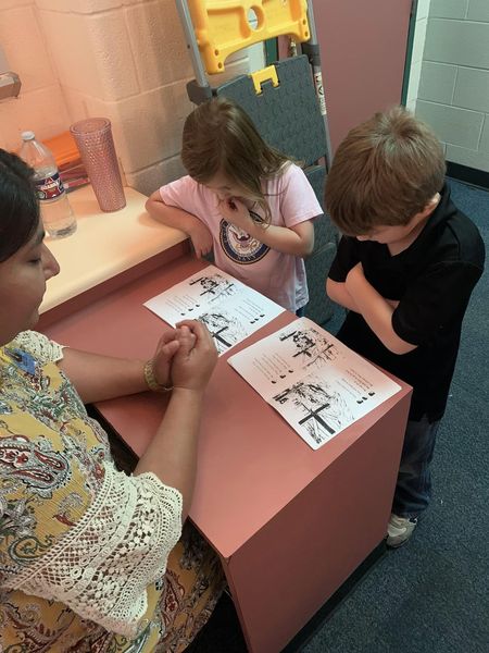 BCISD's tweet photo. Mrs. Eckhoff’s Kindergarten students at Cherry Elementary love going around campus reading their reader’s theater booklets. #buildingreadingfluency https://t.co/QaZWIrricb