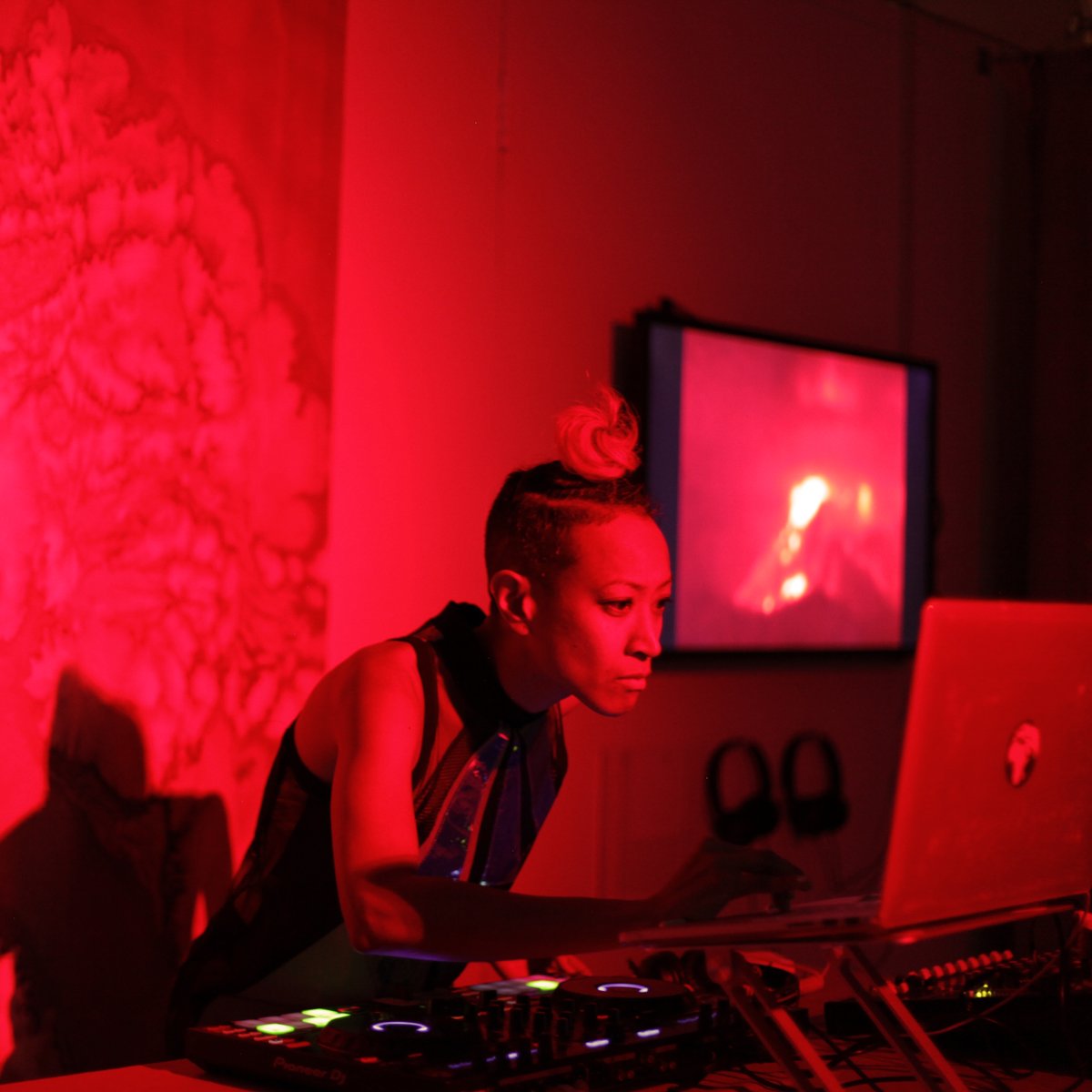 #LUNARLATE #ARTISTLINEUP // Leading us into the weekend before LUNAR LATE, we introduce to you DJ CHOOC LY @chooclytan! 🎧

(artist, DJ, lecturer, party purveyor and voyager.) Not limited by a specific genre, she has a penchant for infectious music and bold novelties.