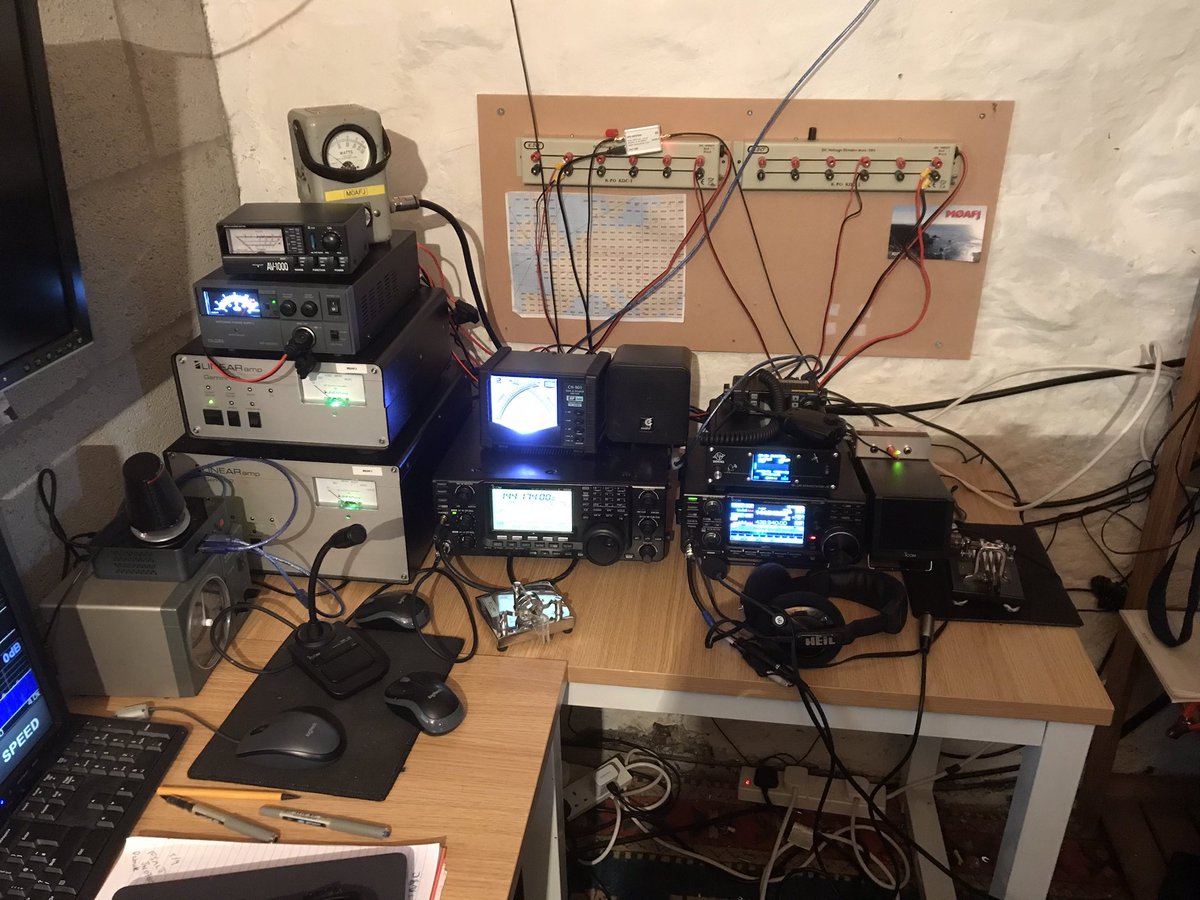 My V/UHF station at IO70ic. , 400W on 144MHz, 250W on 432MHz, 220W on 1296MHz, IC9100 and IC9700 with the DX Patrol transverter for the QO100 geostationary satellite.