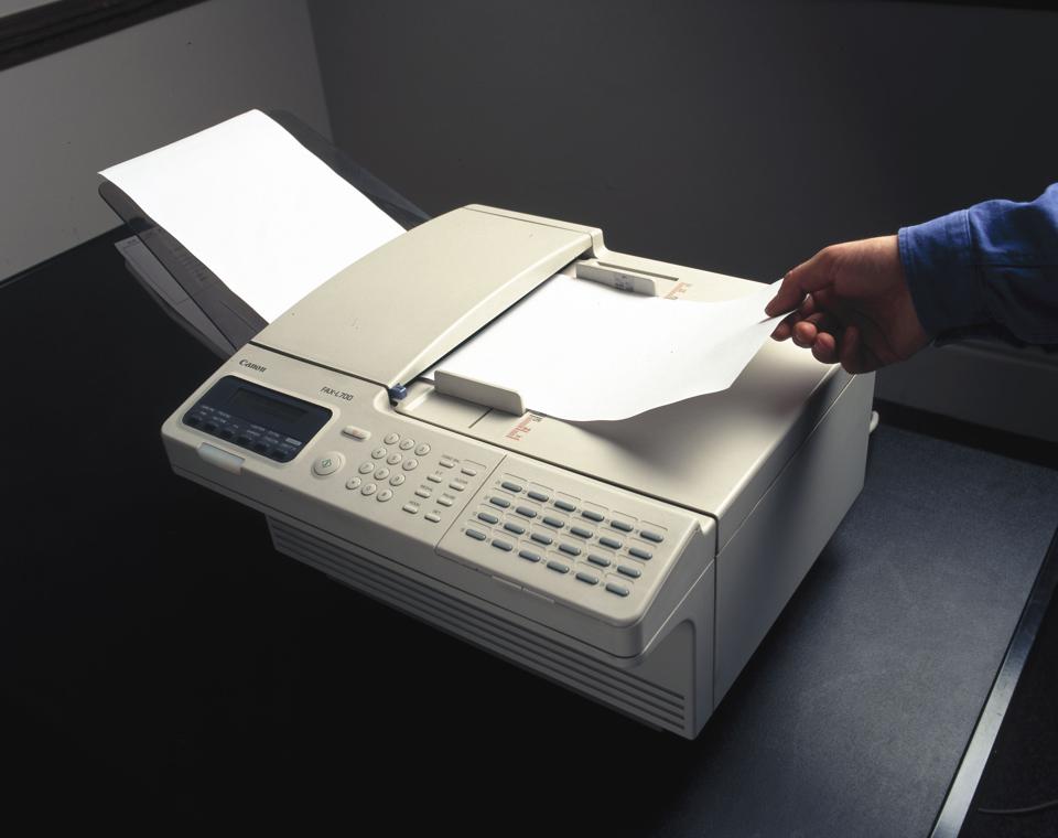 ForbesTech's tweet photo. U.K. Set To Switch Off Fax Machines https://t.co/cAI0VChddp https://t.co/IPBGSYNVWR