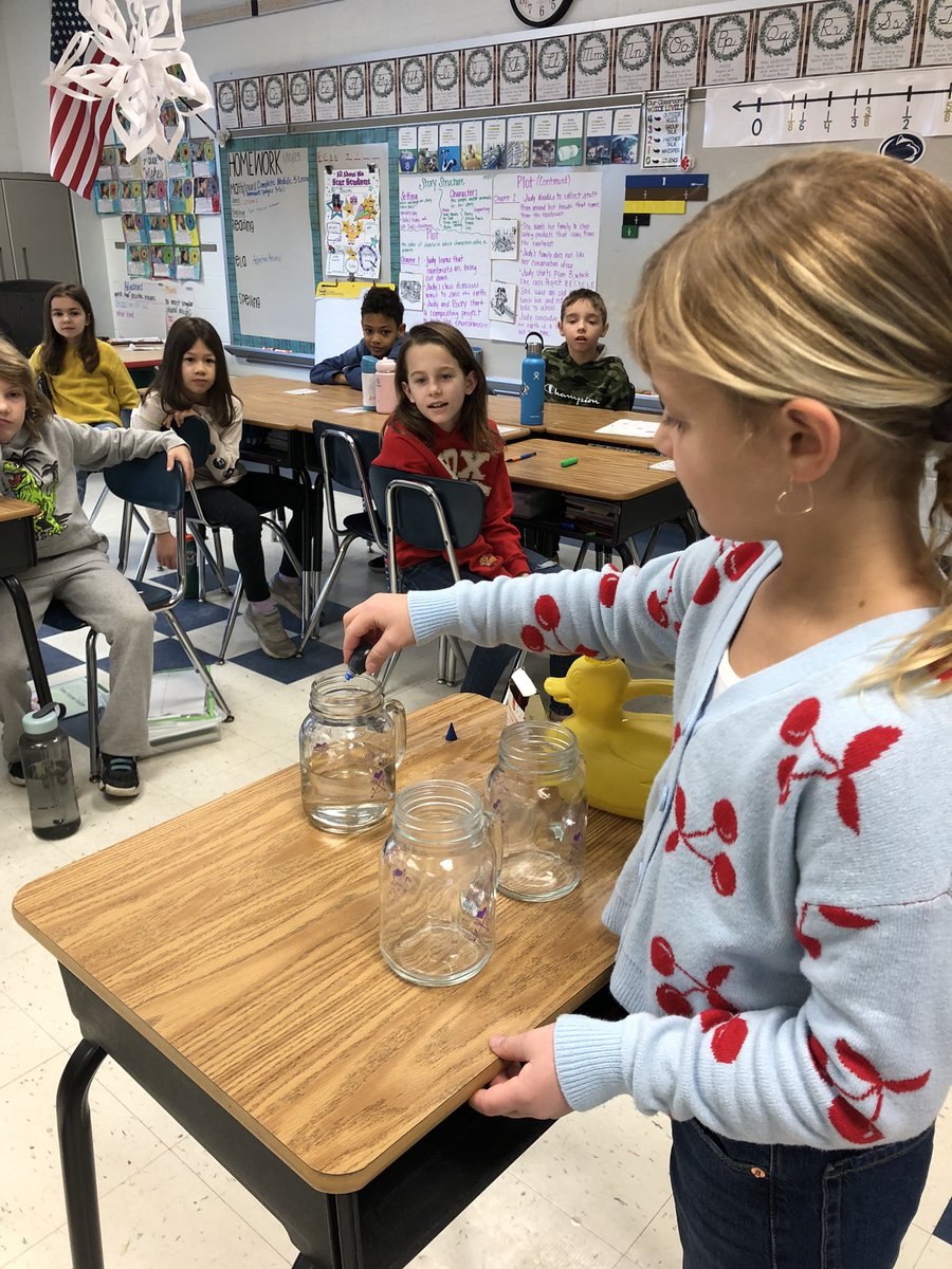 MrsHowardFV's tweet photo. Fun fraction FriYaY! 🍊 @FCASD https://t.co/d17zjTUvN4