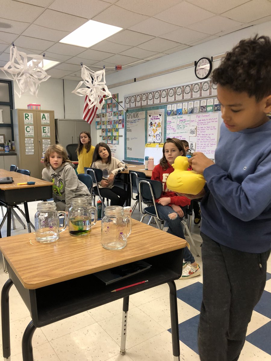 MrsHowardFV's tweet photo. Fun fraction FriYaY! 🍊 @FCASD https://t.co/d17zjTUvN4