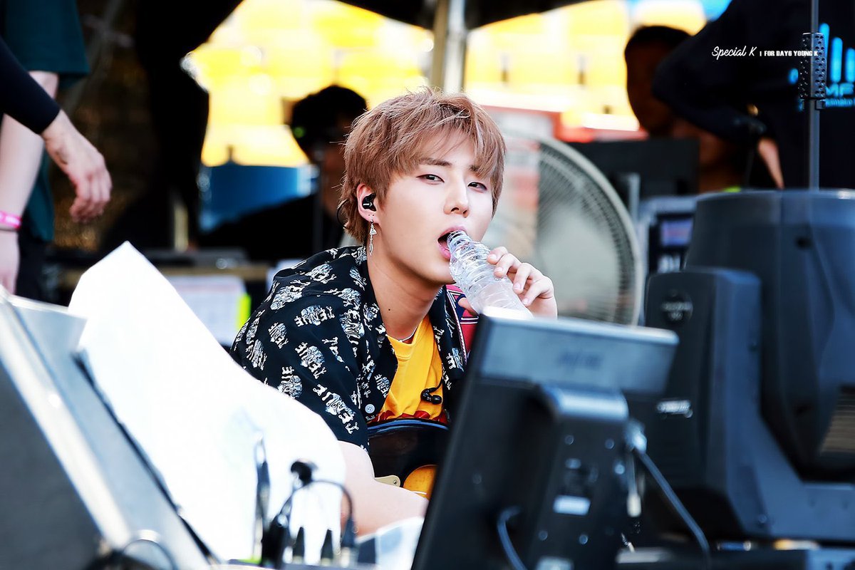 여우한테 홀린다는 말을 영케이를 보고 이해했습니다