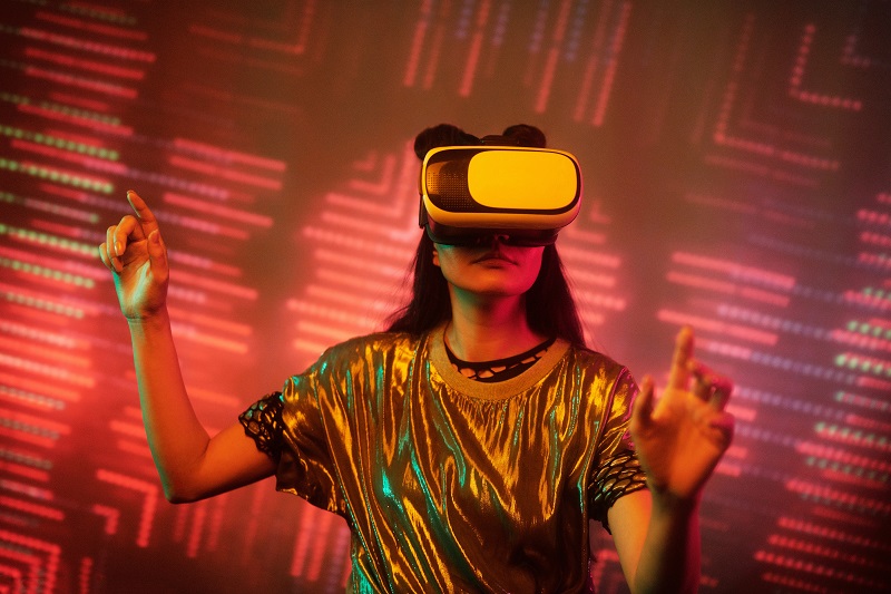 360xperiences's tweet photo. If you’re looking for a set of activities that will help to bring people into your museum, art gallery or science centre for the holidays, then Immersive Experiences has a full set of options to liven up your programming

info@immersive-experiences.co.uk

#planetarium #360cinema https://t.co/YoXYCng6ml