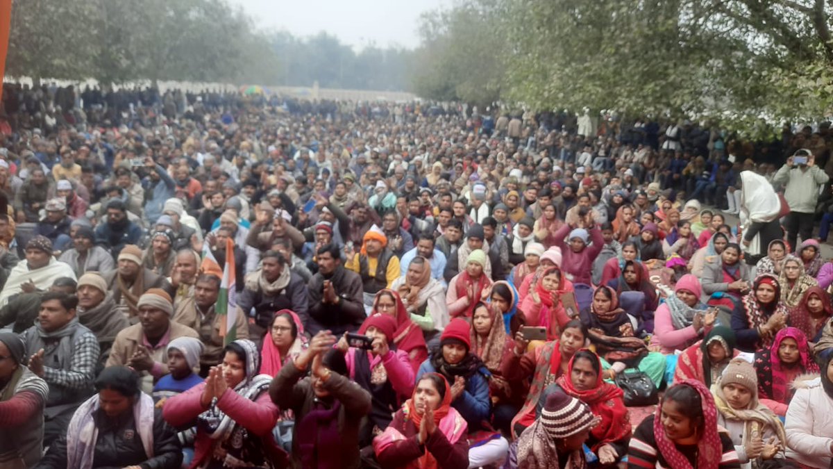 माननीय उत्तर प्रदेश के मुख्यमंत्री श्री योगी आदित्यनाथ जी के शासनकाल में अपने हक पर न्याय की लड़ाई लड़ने को मजबूर शिक्षामित्र इन्हें न्याय कब मिलेगा पूछता उत्तर प्रदेश का शिक्षा मित्र