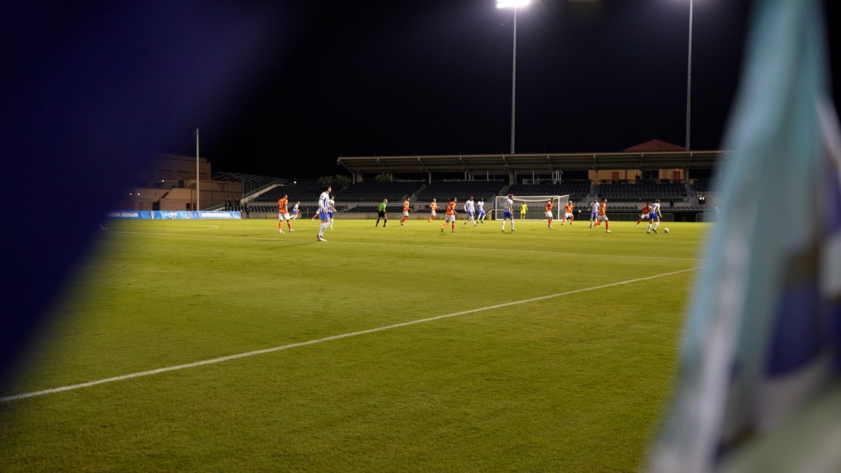 philipphoeppner's tweet image. Output aus dem Trainingslager von Hertha in Florida 🇺🇸

7 x Studiogespräche
5 x Radiostücke 
4 x Abrufe bei Testspielen
3 x Onlinetexte
1 x Fernsehstück
0 x verstanden warum der Airfreshner im Hotelbadezimmer ausgerechnet nach Maple Syrup riechen muss

Und hier noch paar Fotos 📸