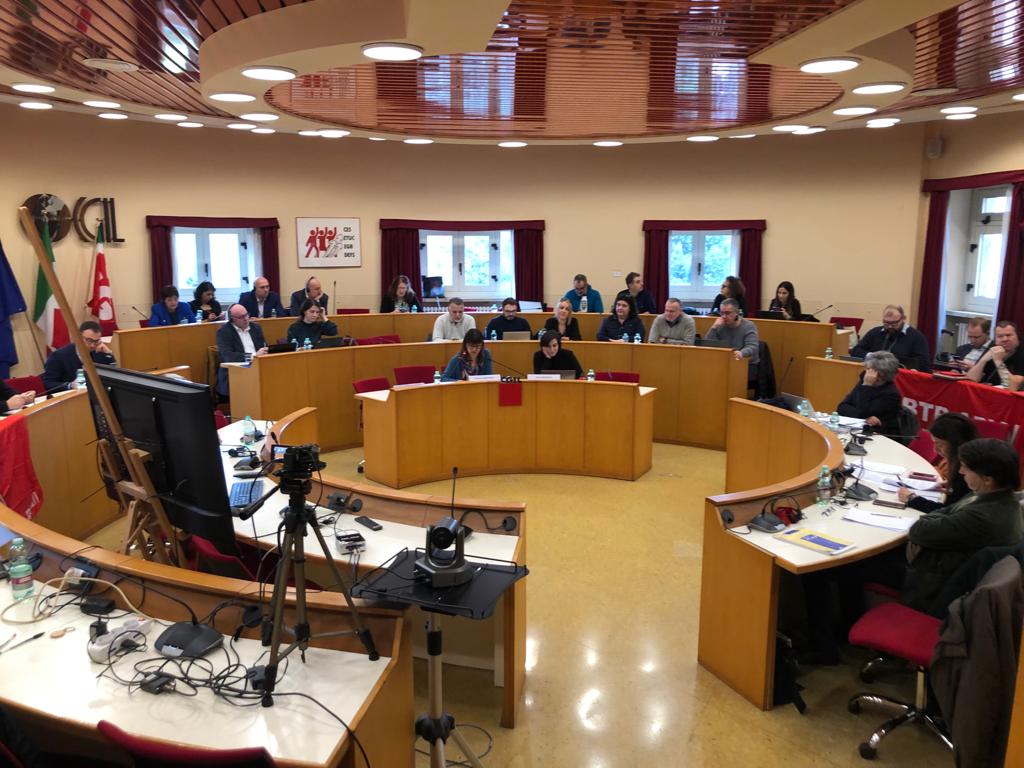 cgilnazionale's tweet image. In corso la conferenza finale del progetto Posting In Transport. Un progetto europeo, coordinato dalla #Cgil, sul distacco transnazionale dei lavoratori nel settore dei trasporti bit.ly/3GEpWf5

#PIT #UE