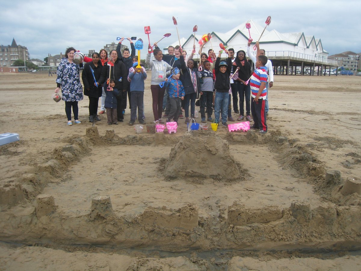 asoneukcampaign's tweet photo. Why do we need #community? 🤔

Establishing a #local community provides a lifeline for many 🤝

It can also be a source of joy, fun, adventure and #friendships for people of all ages 😊

Read more on our website 👇
https://t.co/FHv4pDusEM

#BizHour https://t.co/ENE2FZH8WR