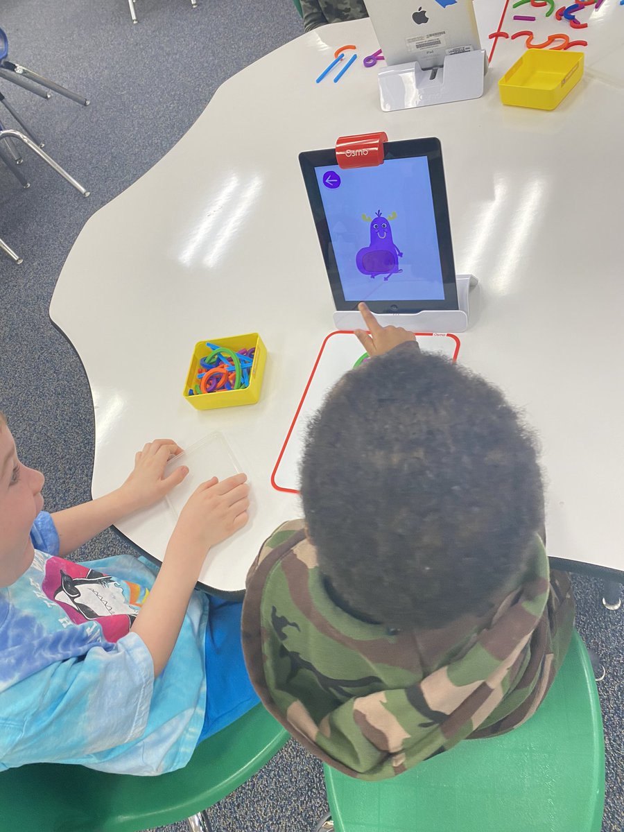 PhilipPreK's tweet photo. @LibraryVida introduced the @PlayOsmo today during library. The students had a blast exploring prewriting skills and spatial awareness while feeding their monsters.  #ObserveMeBBOwen #BBOPride #OneLISD https://t.co/Sr3EcBX6aA