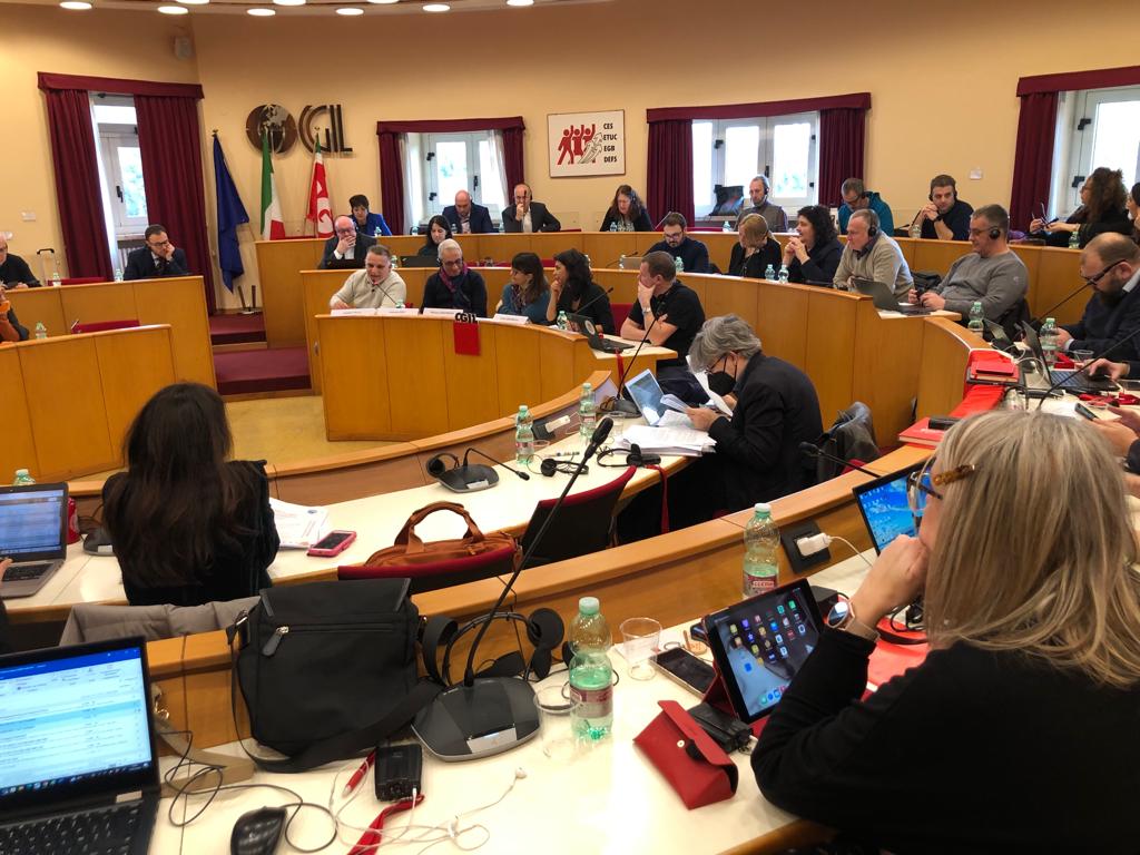 cgilnazionale's tweet image. In corso la conferenza finale del progetto Posting In Transport. Un progetto europeo, coordinato dalla #Cgil, sul distacco transnazionale dei lavoratori nel settore dei trasporti bit.ly/3GEpWf5

#PIT #UE